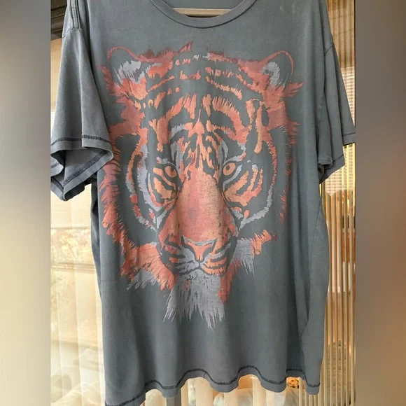 Free People Wrangler Oversized Tiger Tee🔥 - Picture 15 of 16